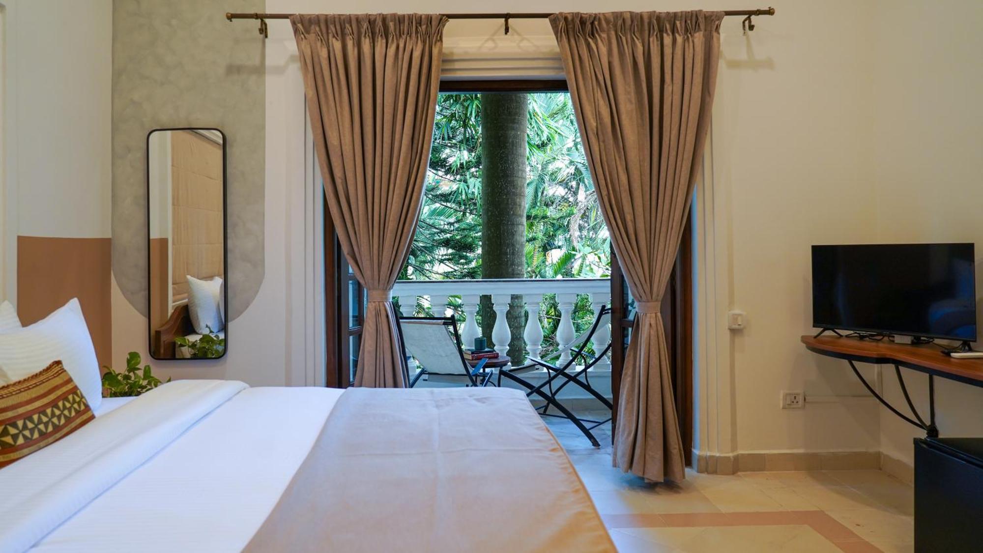 Olive Hotel Alidia Beach Resort By Embassy Group Baga Eksteriør bilde