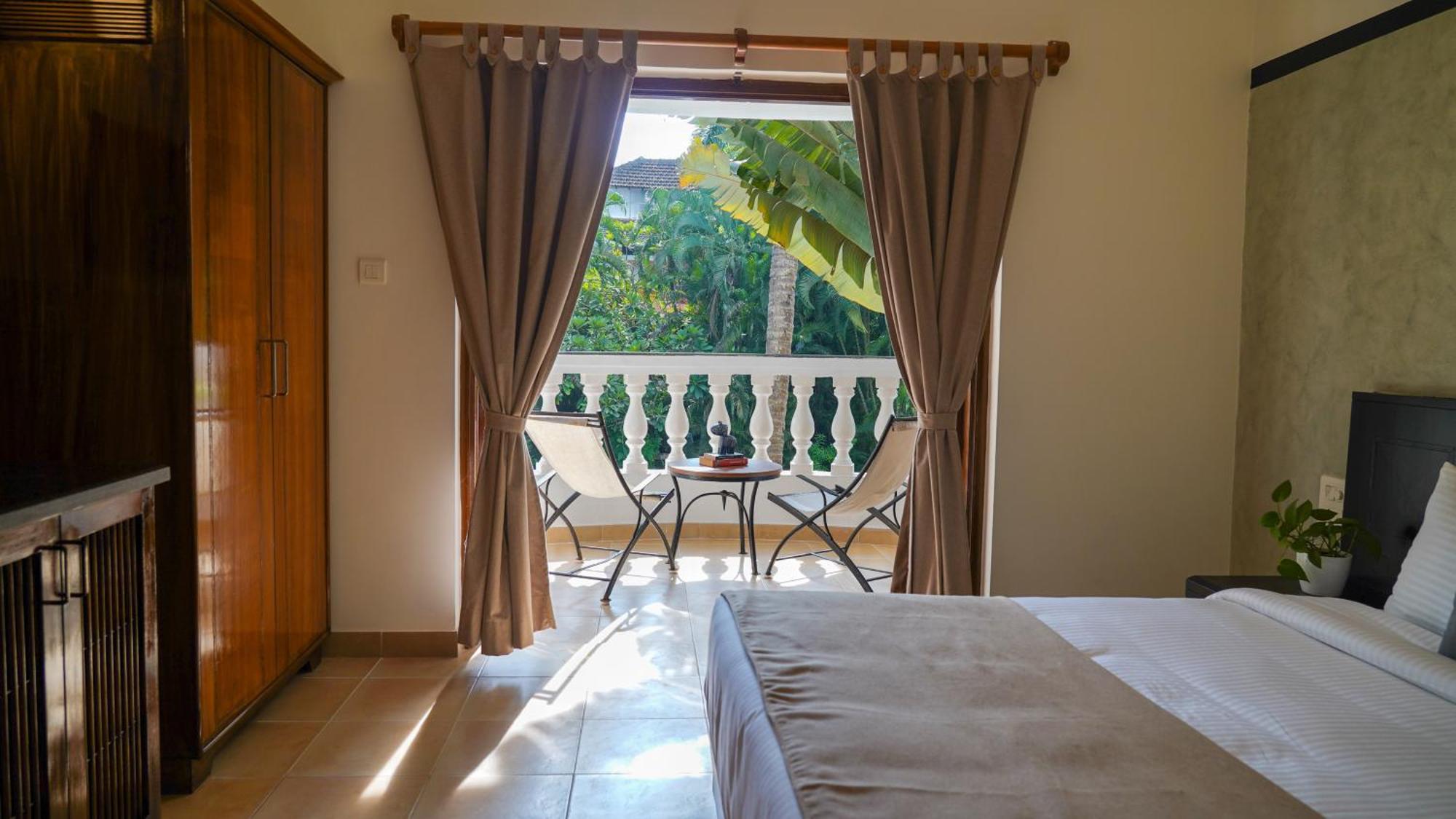 Olive Hotel Alidia Beach Resort By Embassy Group Baga Eksteriør bilde